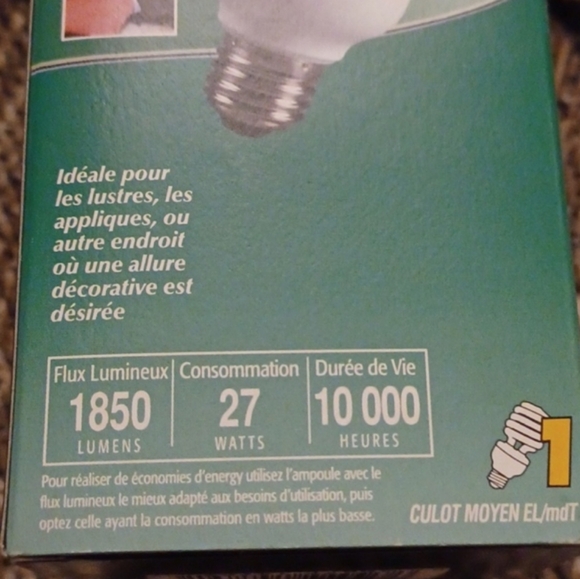 $4 Add-on New Philips Marathon Bulb (27 w = 100 w) - Picture 3 of 7